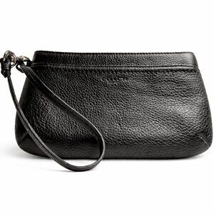 COACH Black Pebbled Leather Wristlet Wallet — Like New 🔑